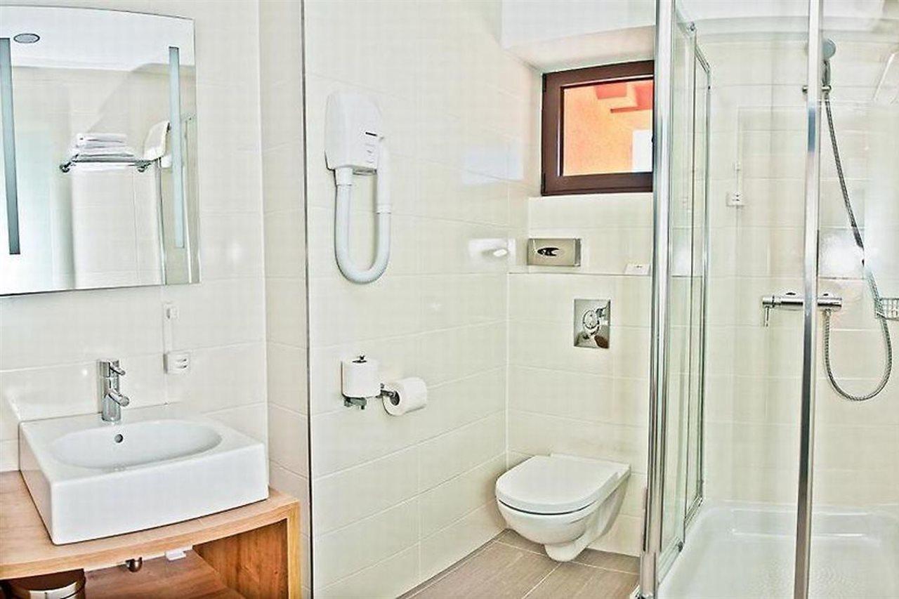Hotel Residence Ac San Marino Lopar Buitenkant foto